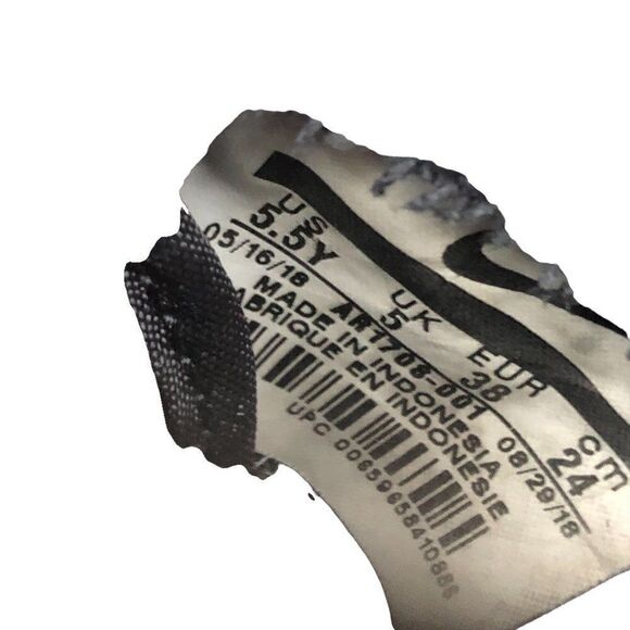 RARE 2018 Nike Air Force 1 Utility Black White Size 5.5 - Picture 6 of 15